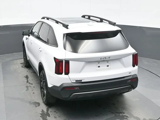 Used 2023 White Kia X-Line S image 10