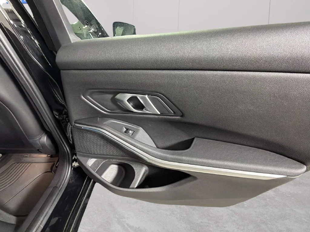 Used 2024 Black BMW xDrive image 32