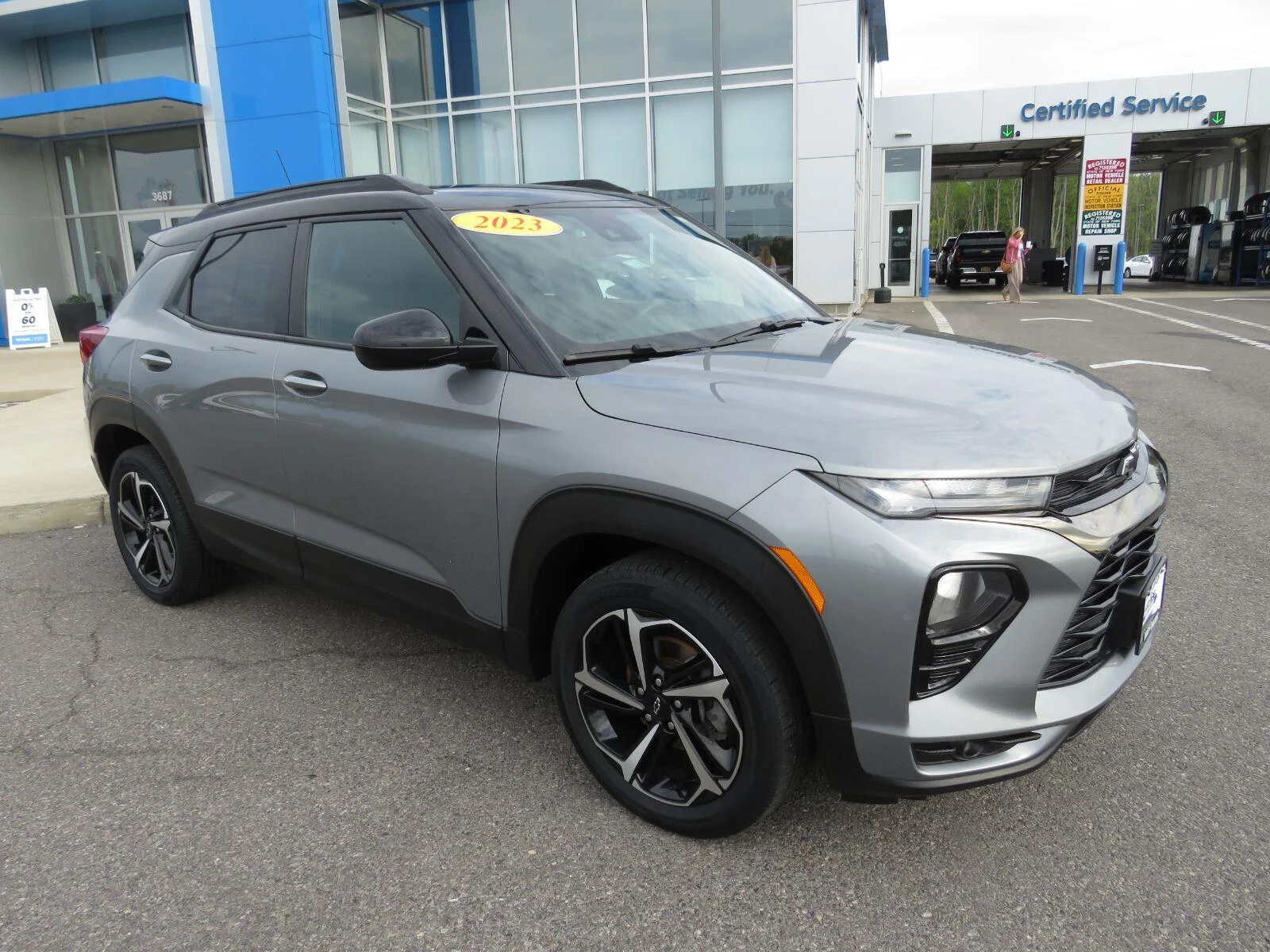 Used 2023 STERLING GRAY METALLIC Chevrolet RS image 3