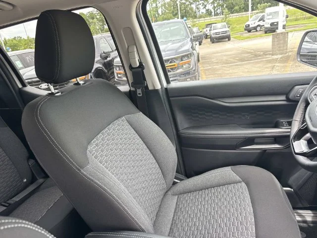 New 2026 Oxford White Ford XLT image 41