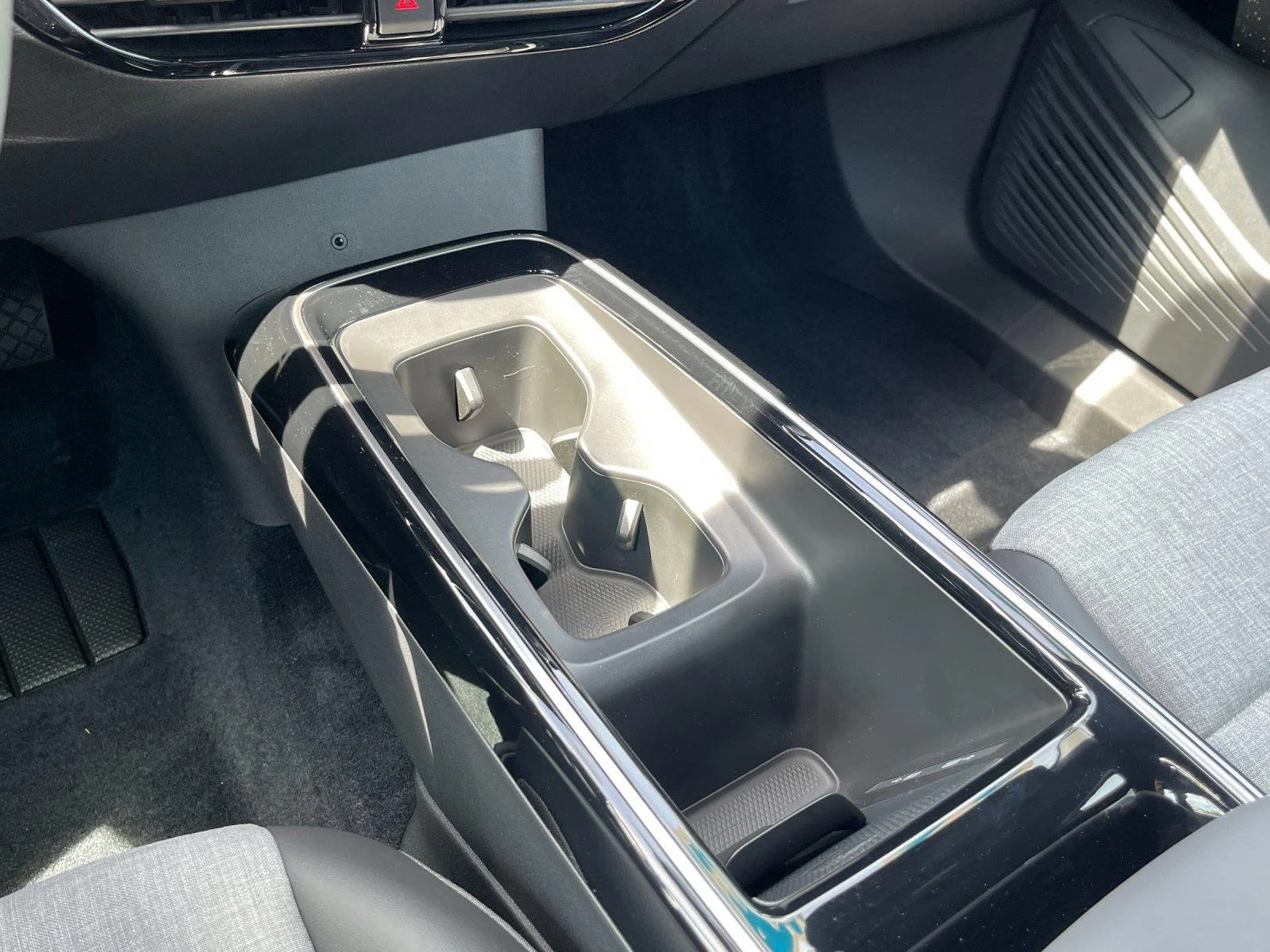New 2026 Pure Gray Volkswagen Pro image 27