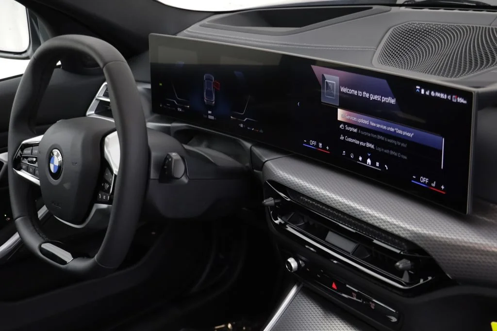 New 2026 SKYSCRAPER GREY BMW 330i NA xDrive image 21