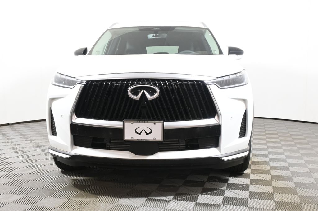 New 2027 RADIANT WHITE INFINITI Luxe AWD image 10