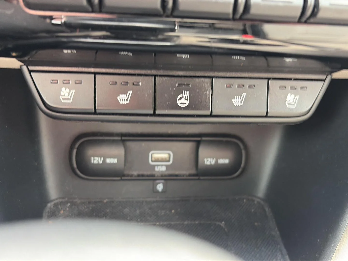 Used 2021 Hyper Red Kia SX Turbo image 16