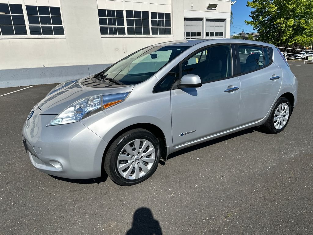 Used 2014 Nissan LEAF S with VIN 1N4AZ0CP3EC333307 for sale in Beaverton, OR
