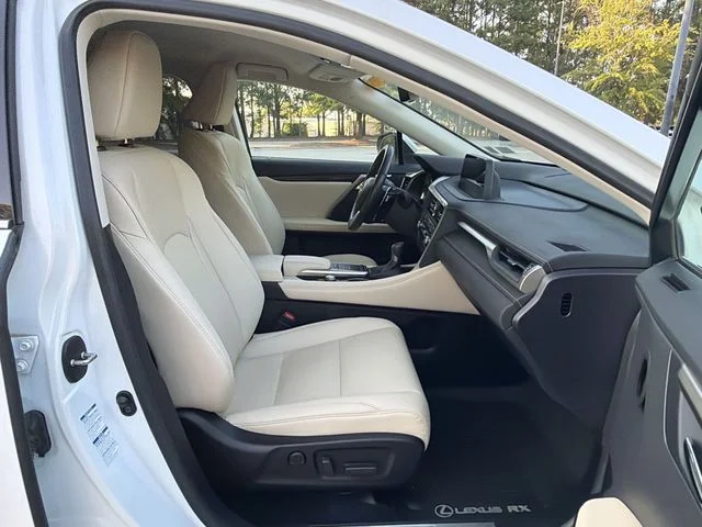 Used 2022 White Lexus 350 image 24