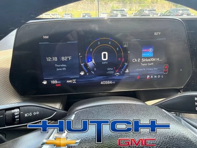 Used 2025 Mosaic Black Metallic Chevrolet LT image 26