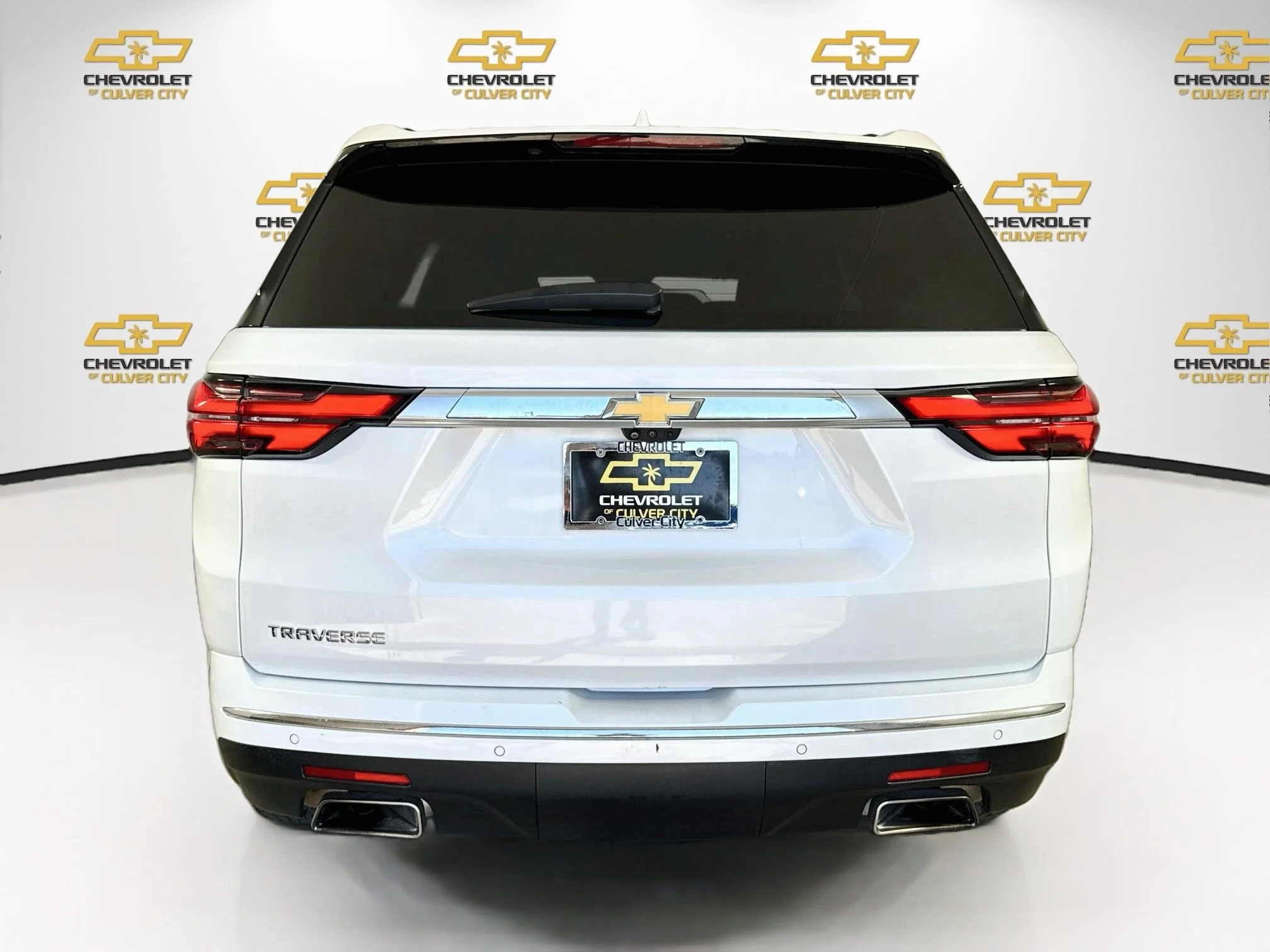 Used 2023 IRIDESCENT PEARL TRICOAT Chevrolet High Country image 7