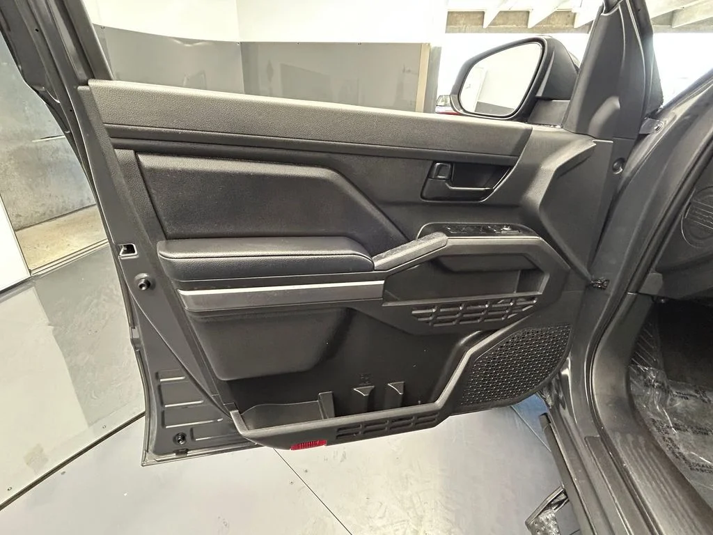 Used 2025 Underground Toyota SR5 image 47