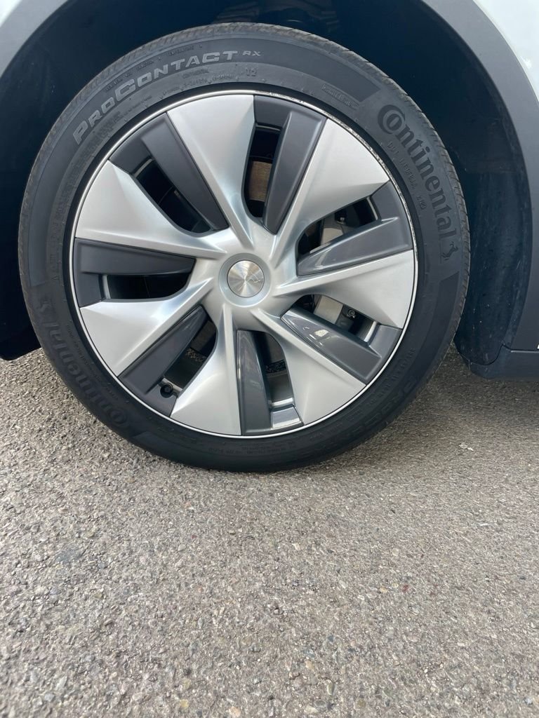Used 2023 White Tesla Long Range image 11