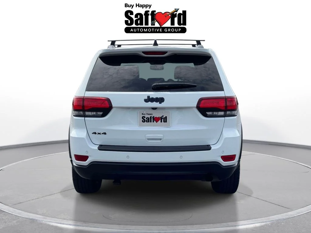 Used 2019 White Jeep Laredo image 7