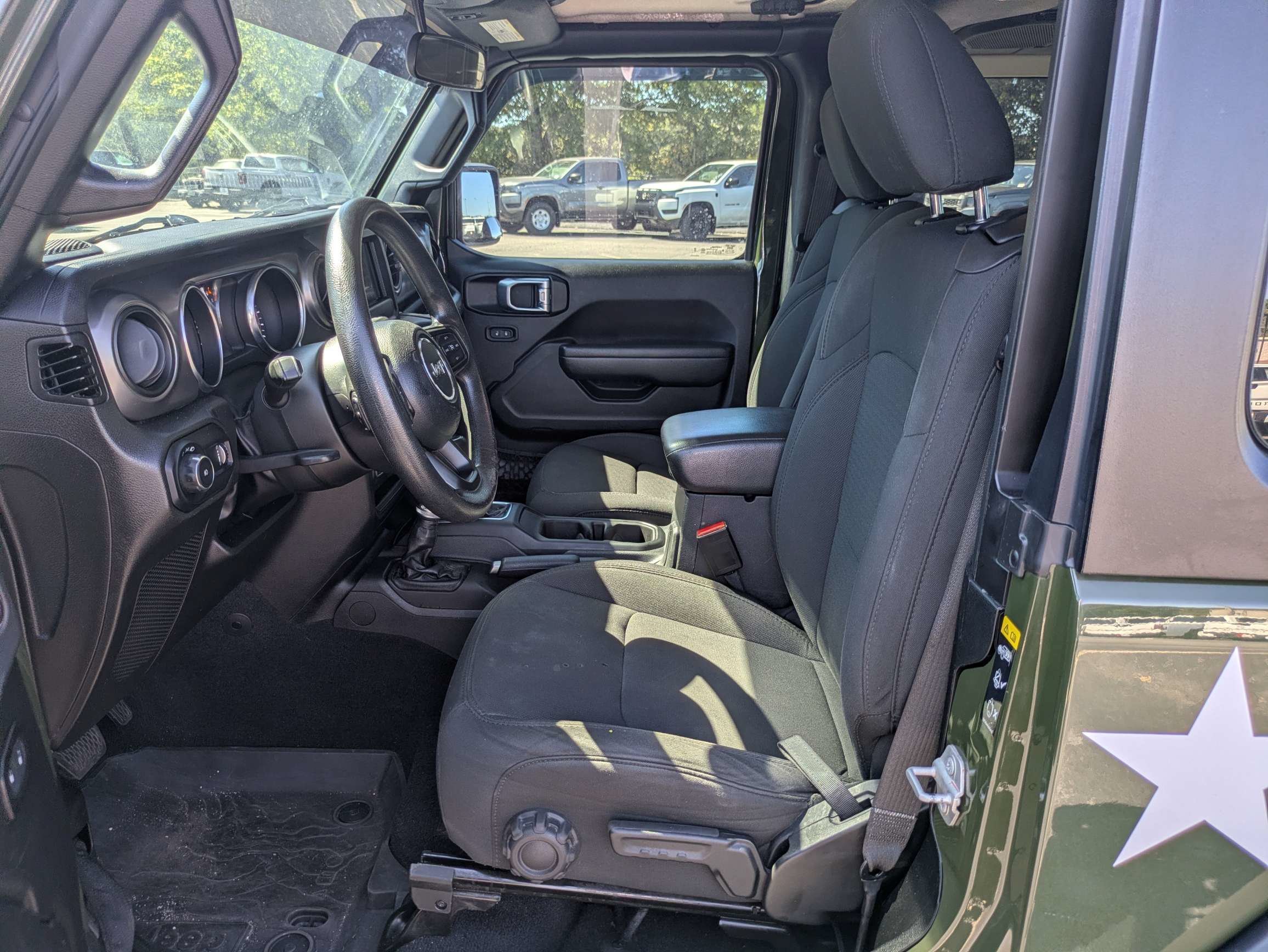 Used 2023 Green Jeep Sport image 17