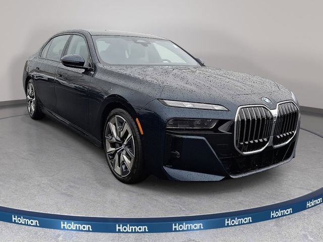 New 2026 Tanzanite Blue II Metallic BMW 750e xDrive image 3