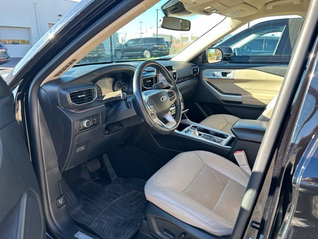 Used 2023 Black Ford Limited image 6