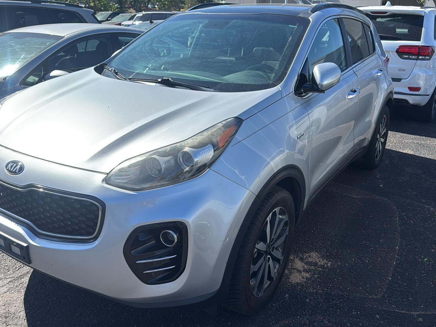 Used 2018 Sparkling Silver Kia EX image 3