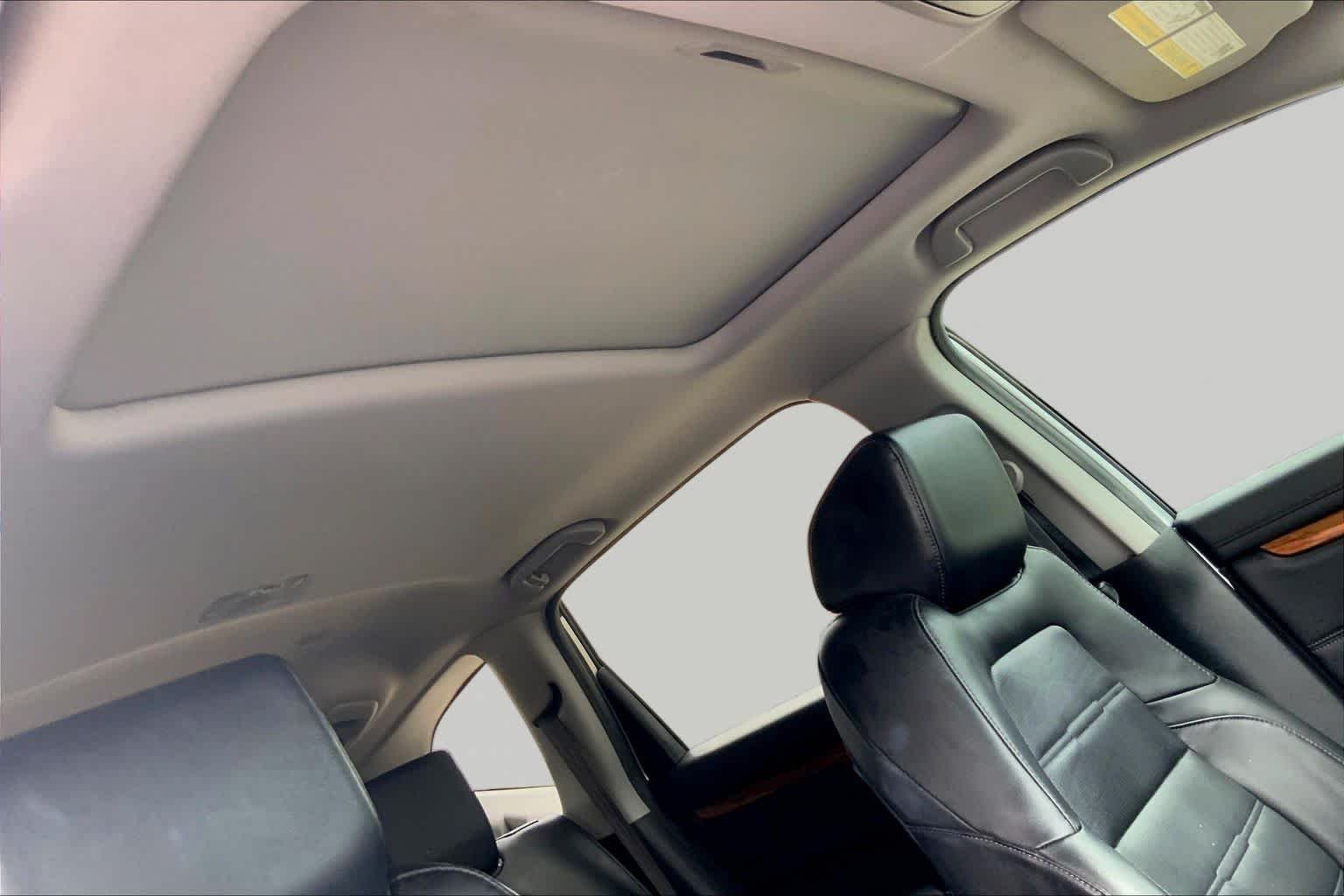 Used 2020 Lunar Silver Metallic Honda EX-L image 14