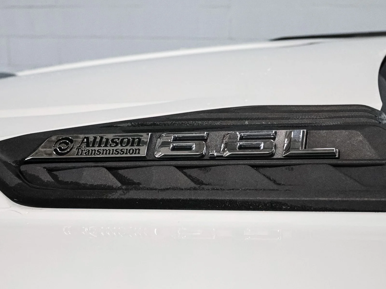 Used 2024 White Chevrolet LT image 20