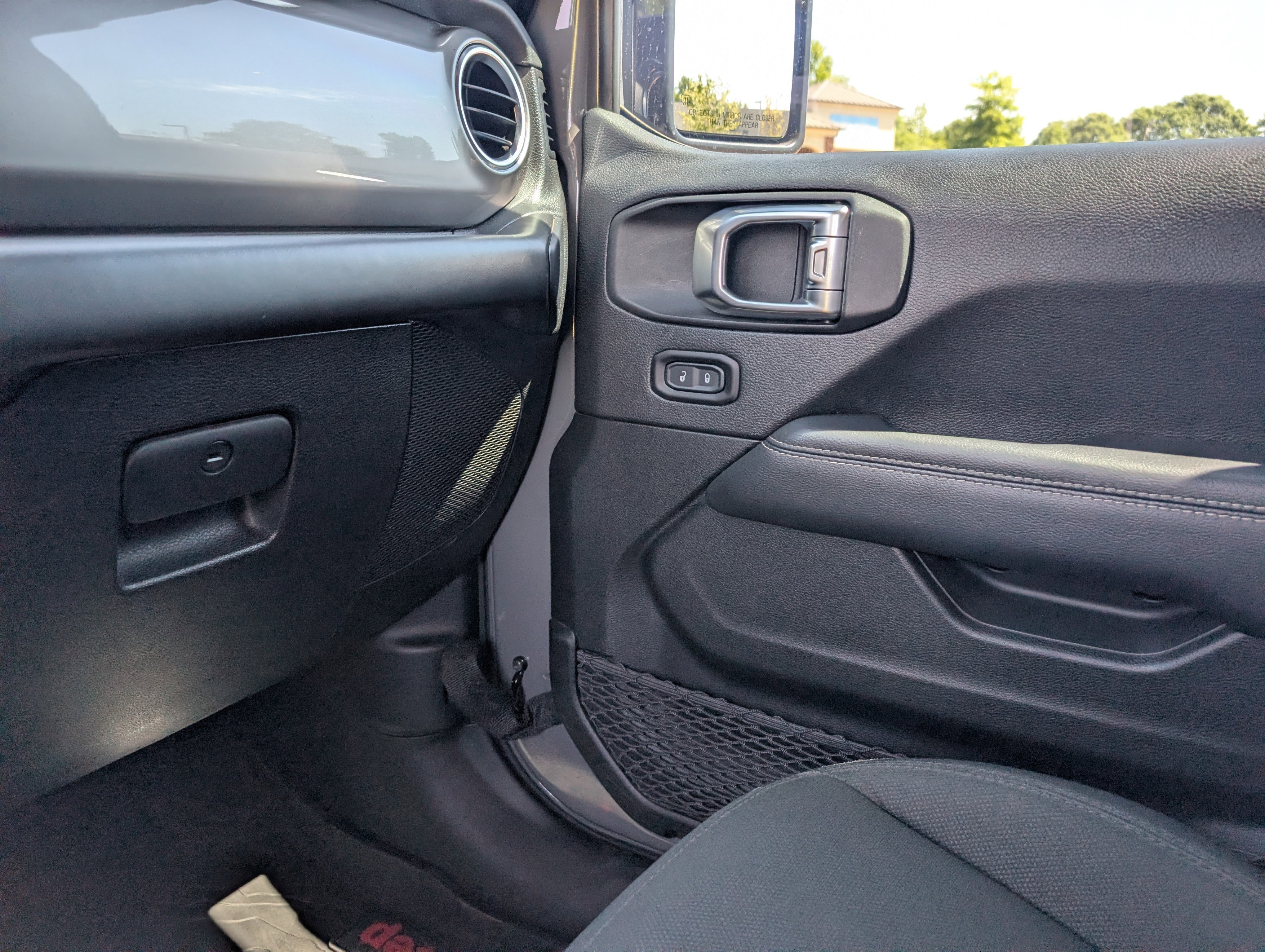 Used 2020 Sting-Gray Clearcoat Jeep Sahara image 30
