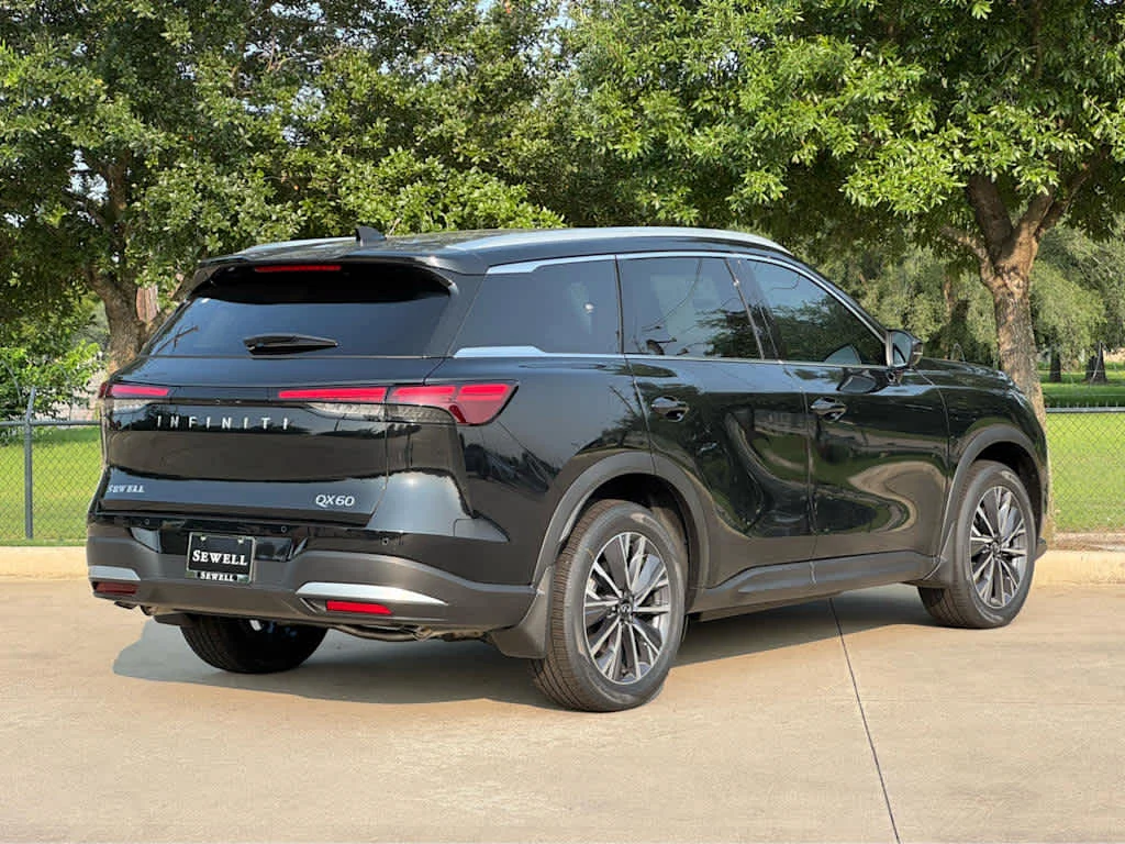 New 2027 HARBOR GRAY INFINITI Luxe FWD image 3