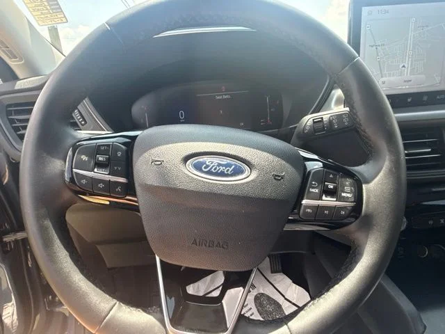 Used 2023 Vapor Blue Ford Base image 17