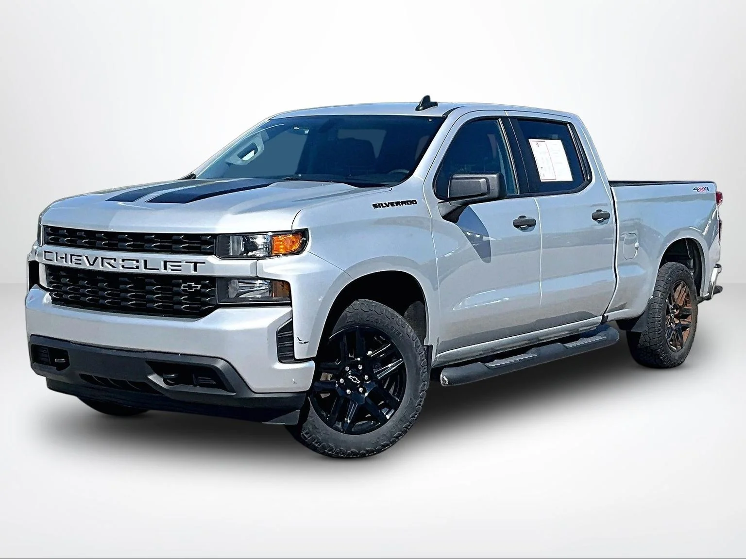 Used 2021 Silver Chevrolet Custom image 2