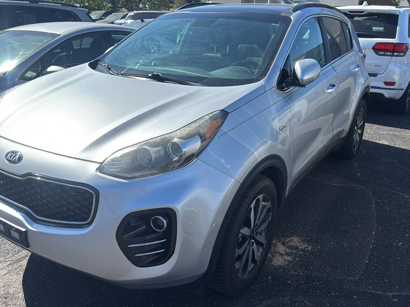 Used 2018 Sparkling Silver Kia EX image 3