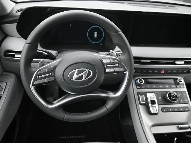 Used 2025 Silver Hyundai SEL Premium image 12