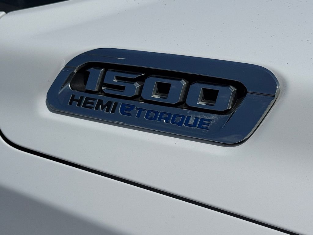 Used 2021 White Ram Big Horn/Lone Star image 3