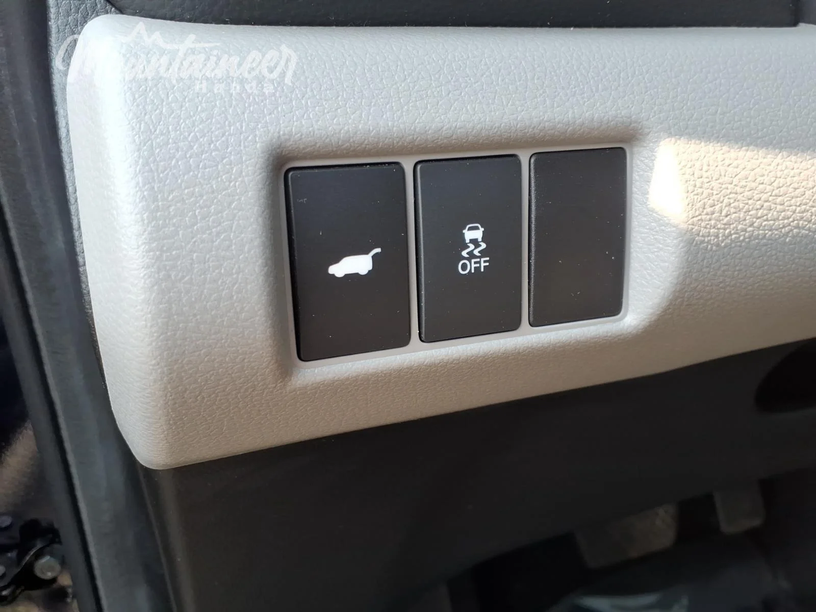 Used 2025 Obsidian Blue Pearl Honda Touring image 38