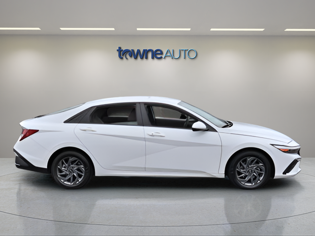 Certified Used 2024 White Hyundai SEL image 6