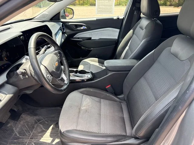 Used 2025 Gray Chevrolet LT image 9