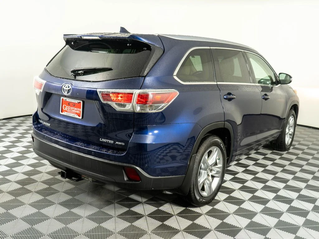 Used 2015 Blue Toyota Limited Platinum V6 image 6