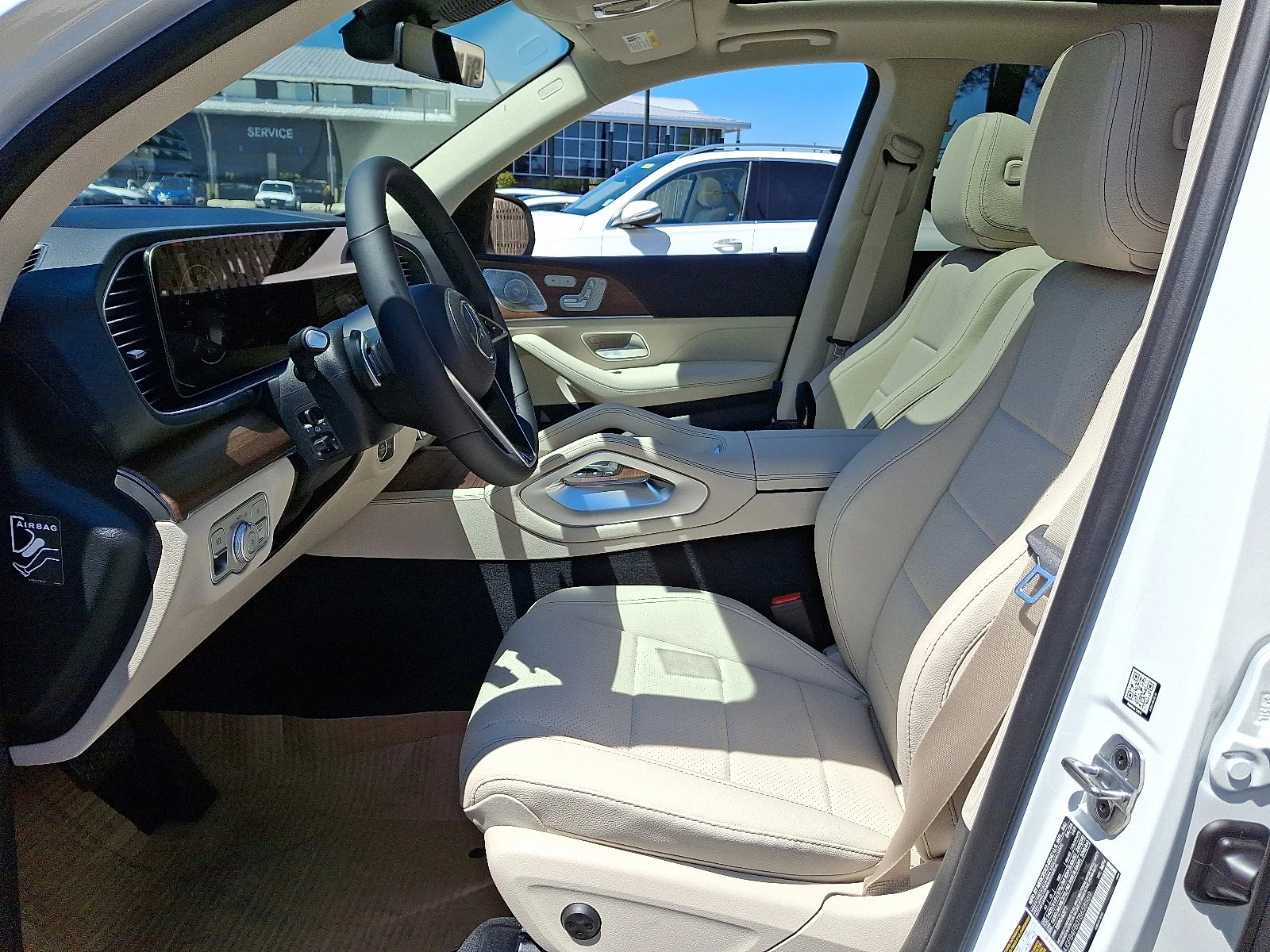 New 2026 Polar White Mercedes-Benz GLE 350 image 8