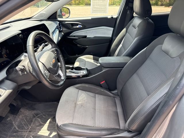 Used 2025 Gray Chevrolet LT image 9