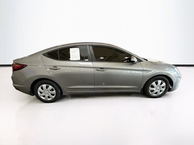 Used 2020 Fluid Metal Hyundai SE image 28