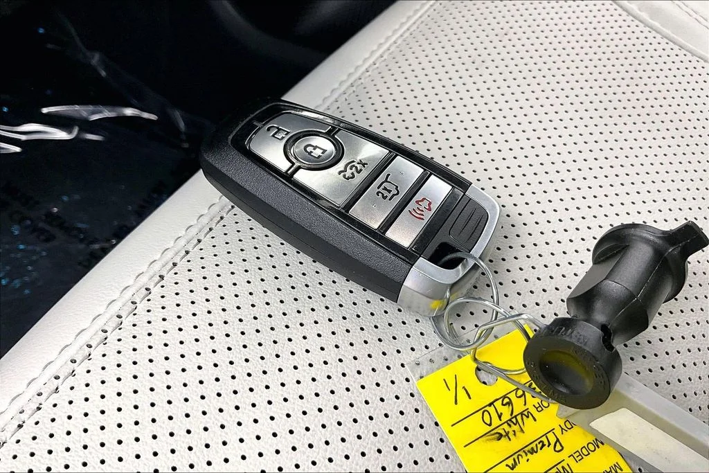 Used 2025 White Metallic Ford Premium image 11