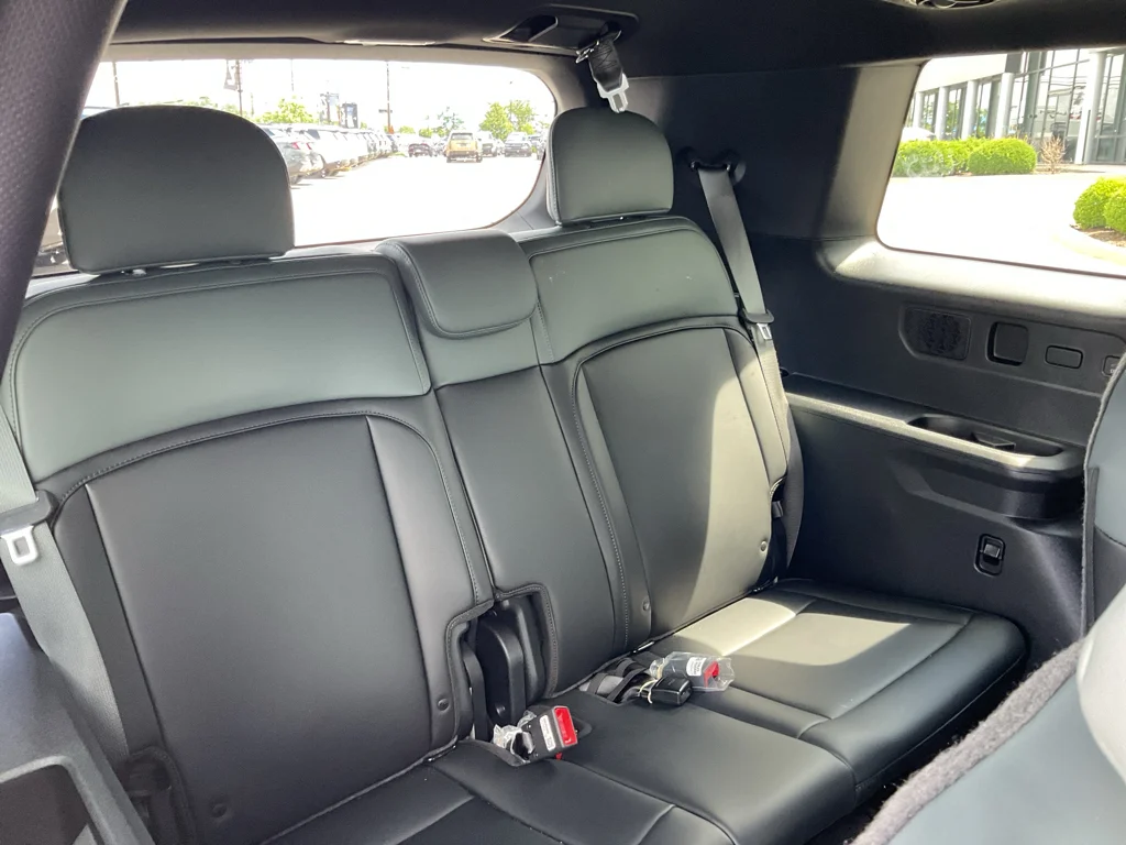 Used 2027 Black Jade Green Kia X-Line SX image 14