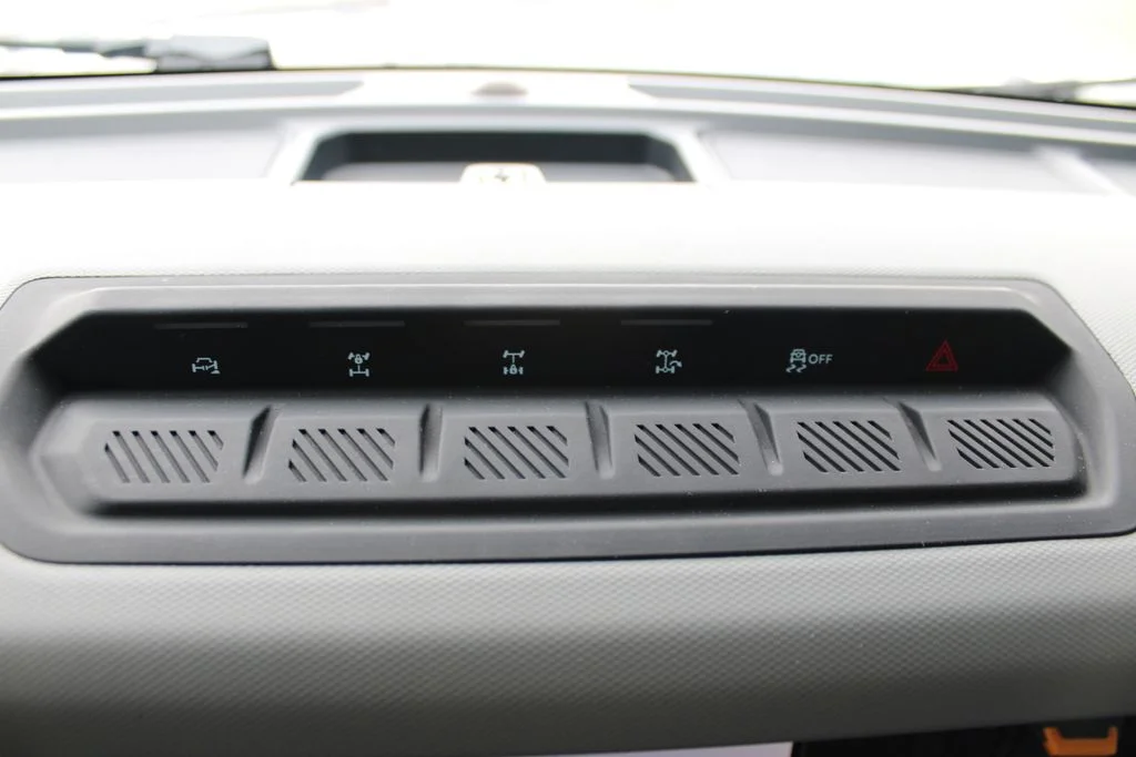 Used 2022 Silver Ford Badlands image 34