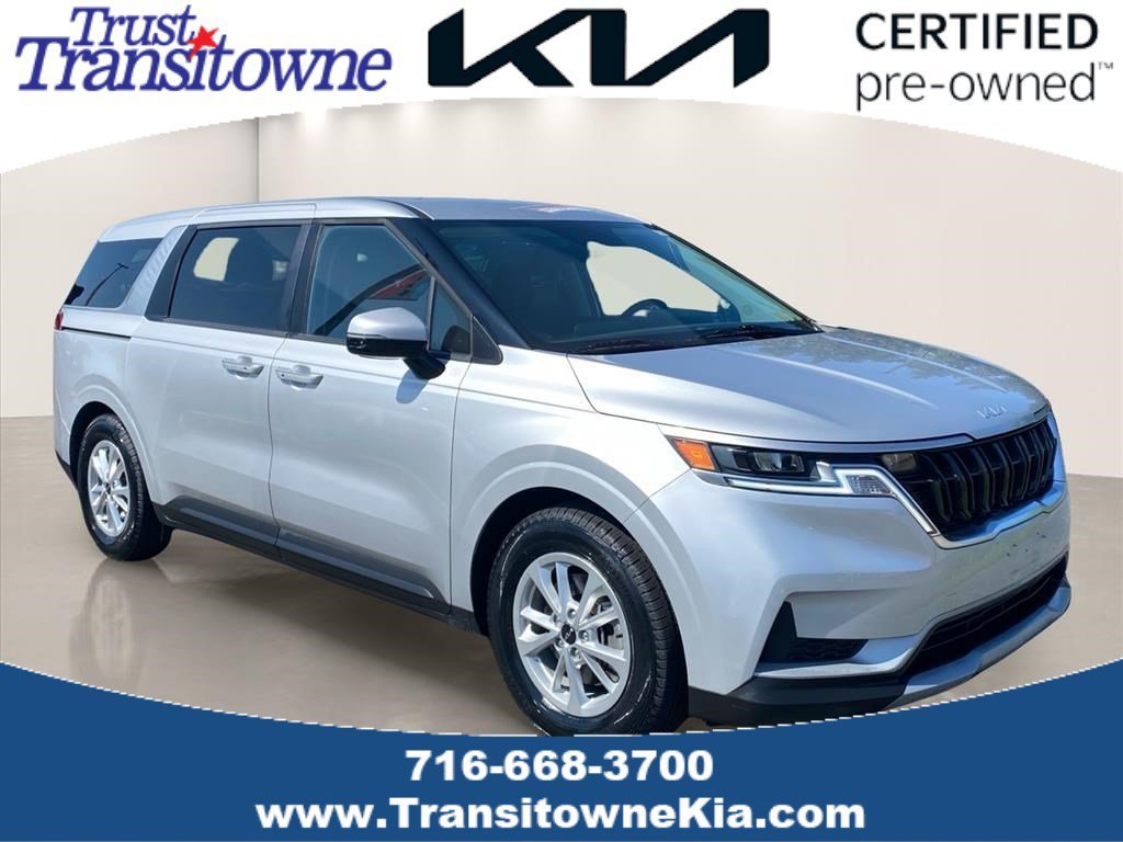 Used 2022 Silky Silver Kia LXS image 1