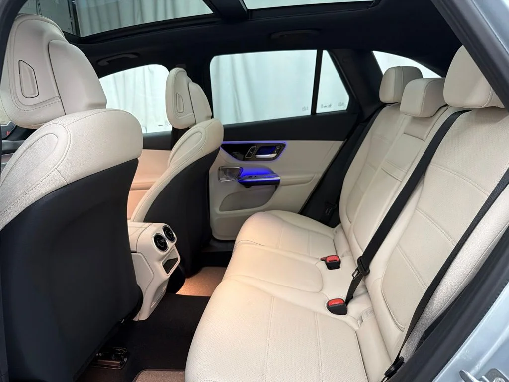 New 2027 Silver Mercedes-Benz GLC 300 image 20