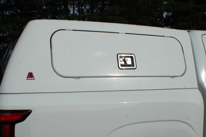 Used 2023 Glacier White Nissan SV image 15