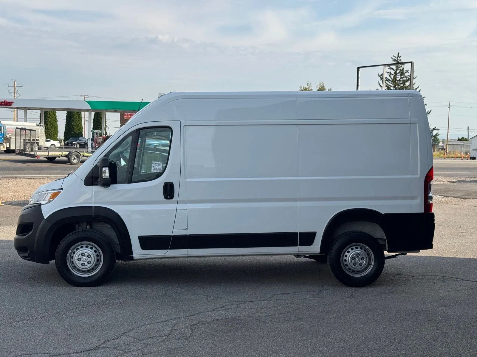 Used 2024 White Ram High Roof image 10