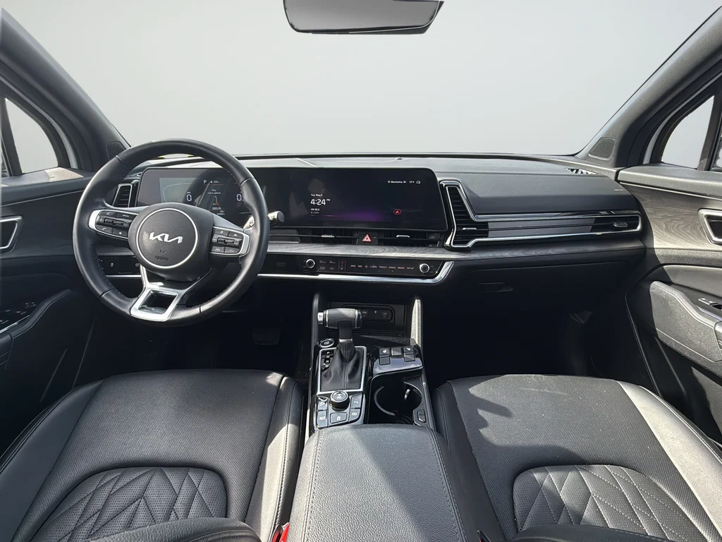 Used 2024 White Kia X-Line image 13