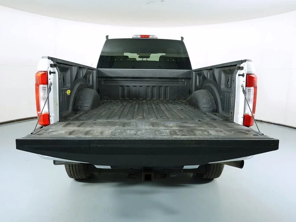 Used 2019 White Ford XLT image 8