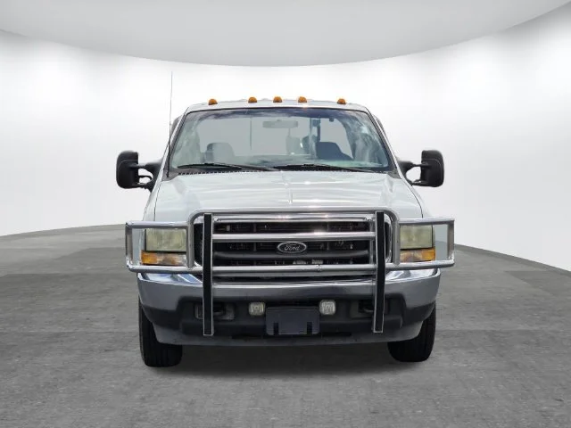 Used 2003  Ford Lariat image 2
