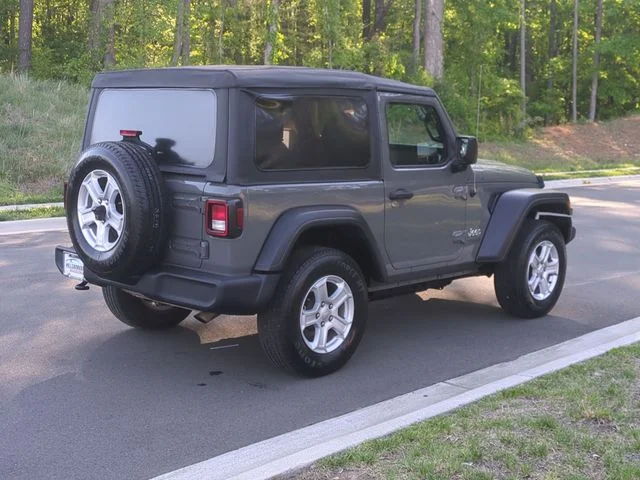 Used 2020 Gray Jeep Sport S image 13