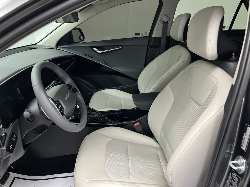 Used 2025 Gray Kia EX Touring image 12