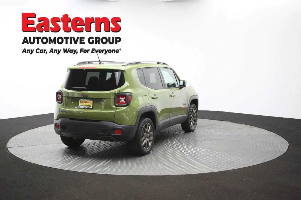 Used 2016 Green Jeep Latitude image 43