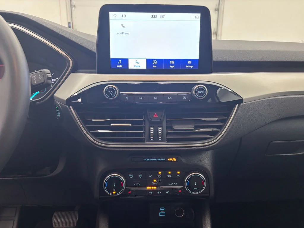 Used 2022 Gray Ford SE image 25