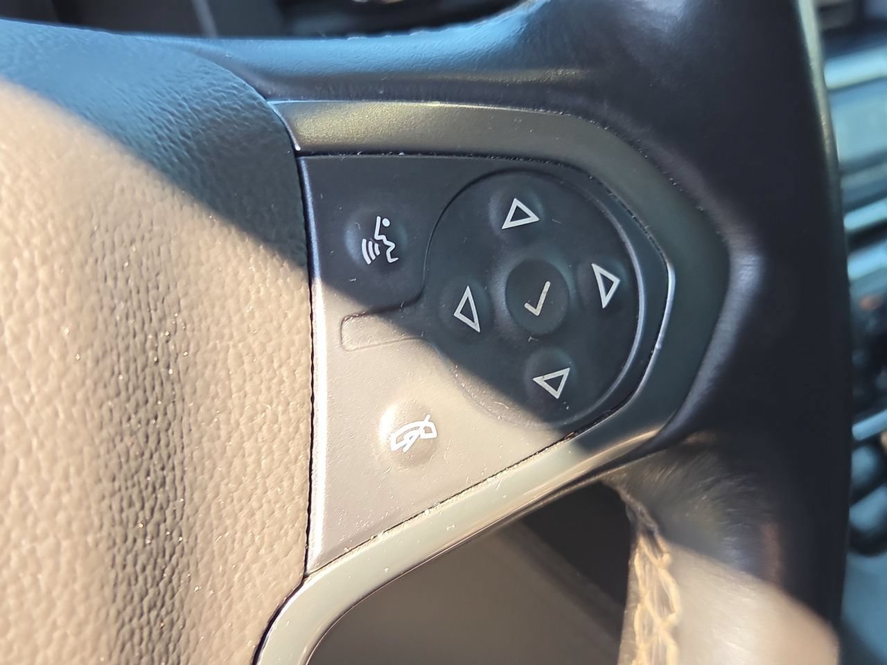 Used 2019 SUMMIT WHITE Chevrolet LT image 36